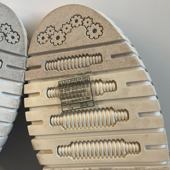 Sketchers Women’s Sepulveda Blvd- A La Mode Slip On in the color Lilac size 9.5 - Picture 9 of 11